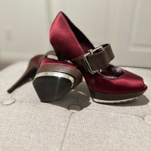 BCBGeneration Size 6 Style Chloe